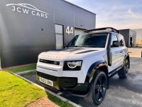 LAND ROVER DEFENDER 90