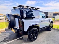 LAND ROVER DEFENDER 90